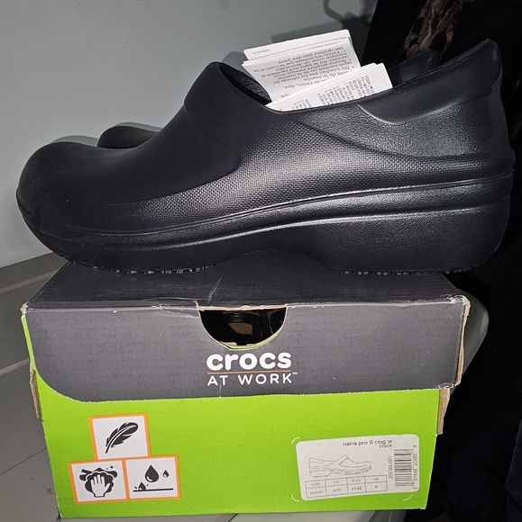 Crocs - Picture 4 of 10